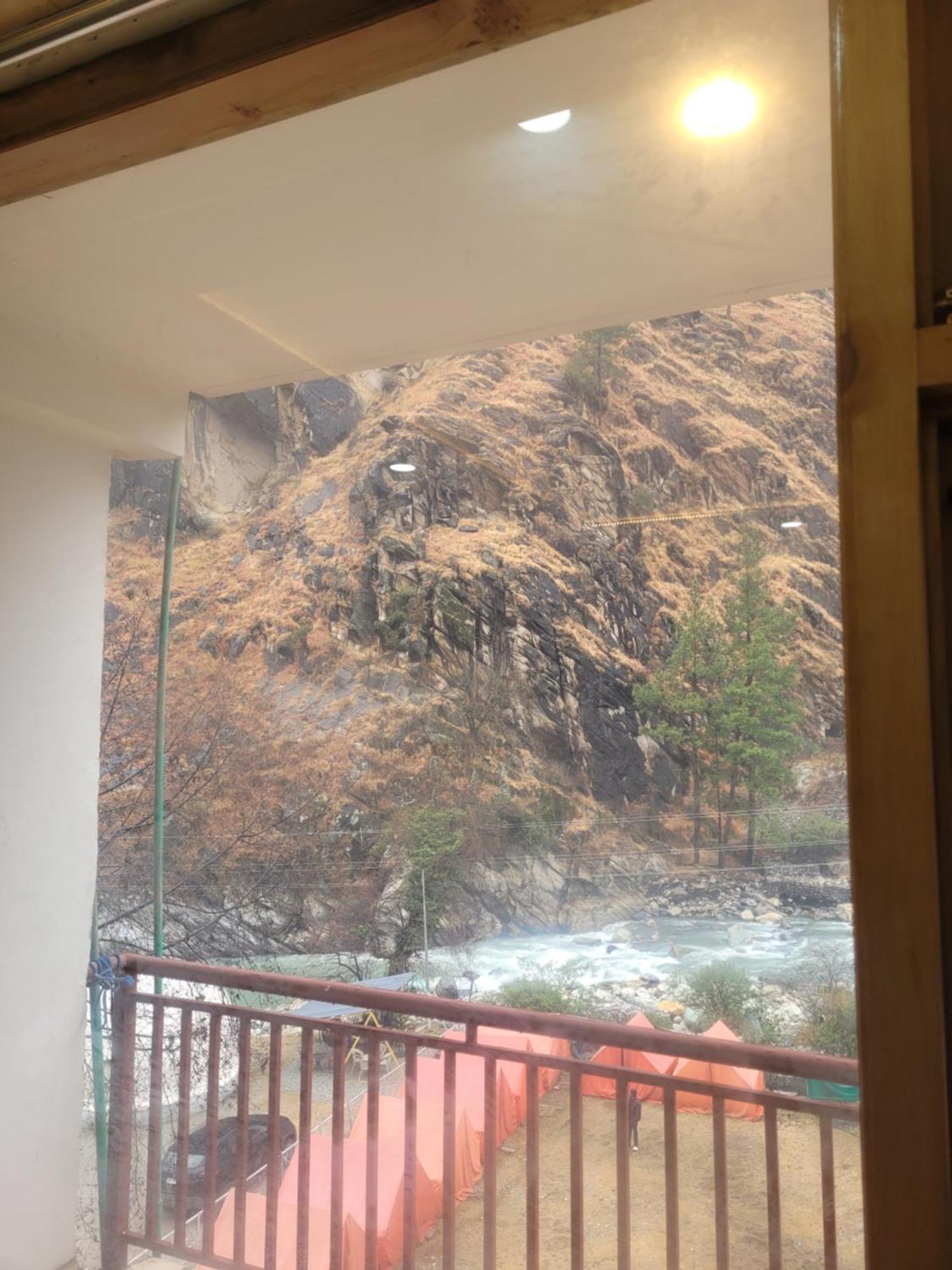 Whoopers Hostel Kasol Exteriér fotografie