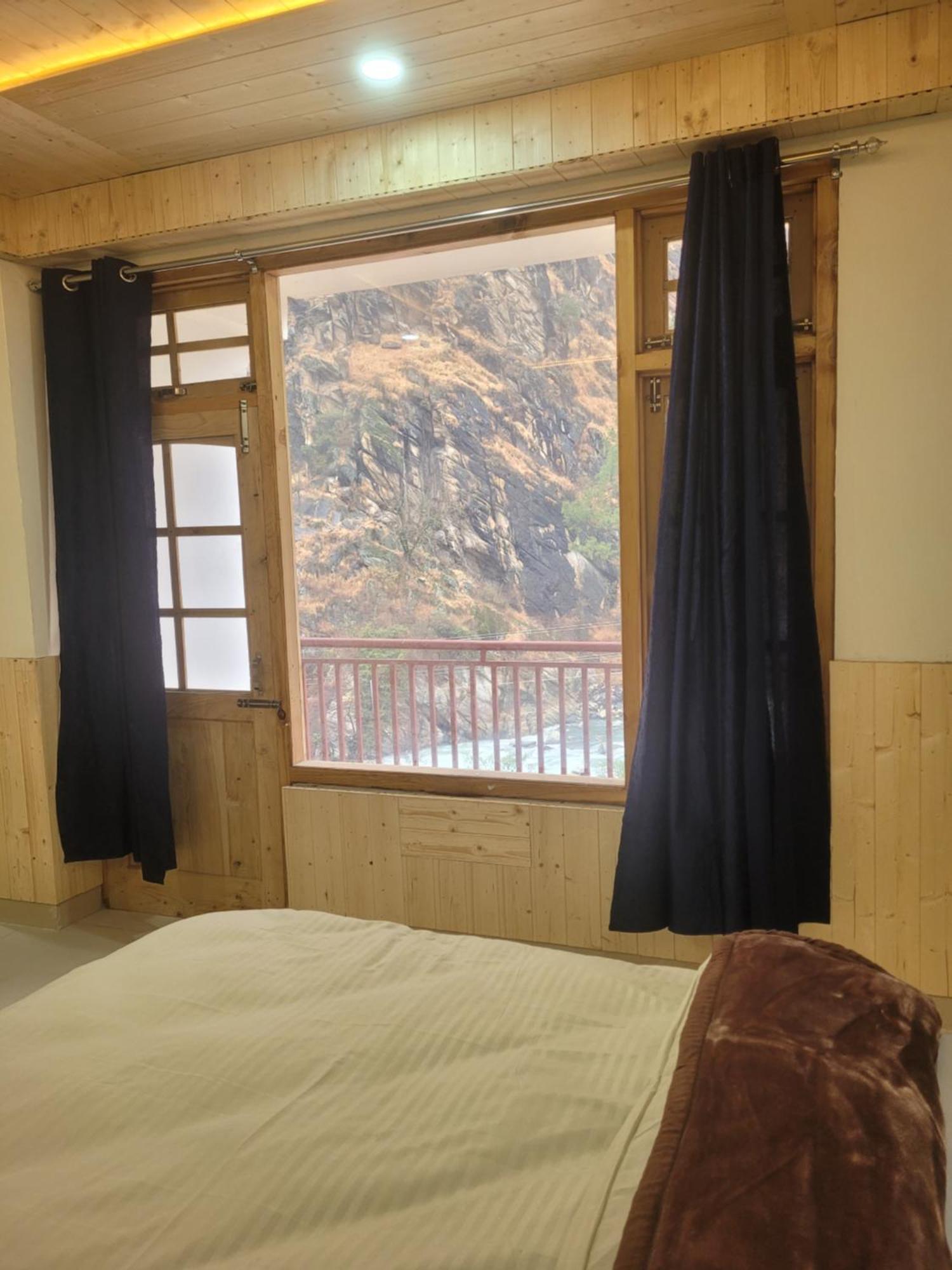 Whoopers Hostel Kasol Exteriér fotografie